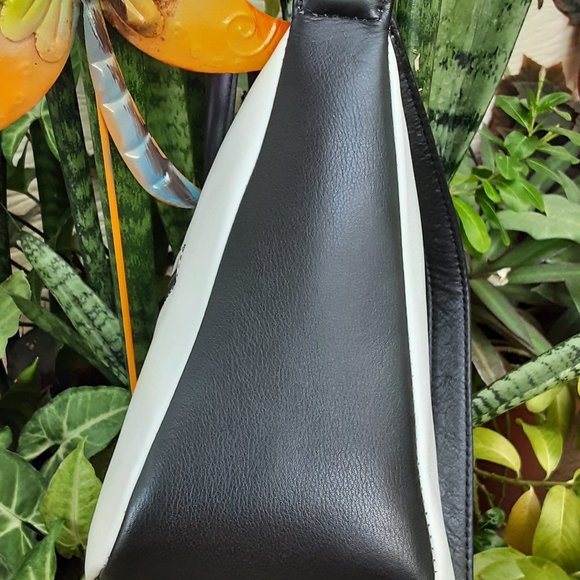 NWT ili Black and White Leather Handbag - Picture 8 of 9